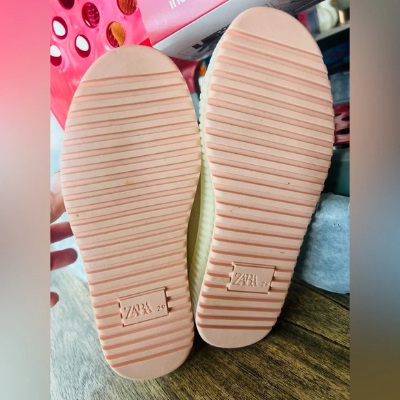 Kids Zara brand shoes size 12 NWT - Picture 3 of 8